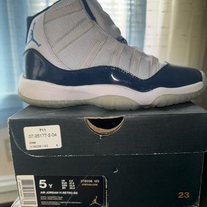 JORDAN 11 RETRO BG